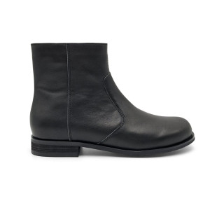 Julz Milano Ankle Boots In Black